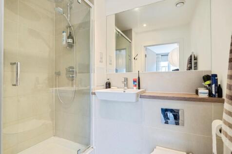 2 Bramble Path, London, E3