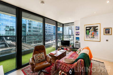 Wardian, Wards Place, Canary Wharf, E14