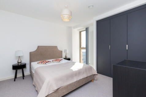 Western Gateway, London, E16