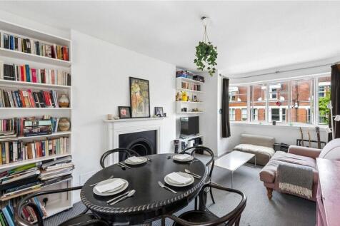 Clissold Crescent, London, N16