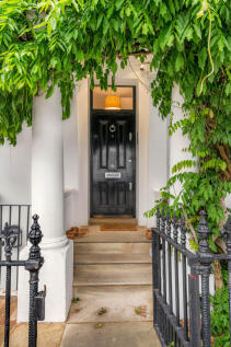 Lamont Road, London, SW10