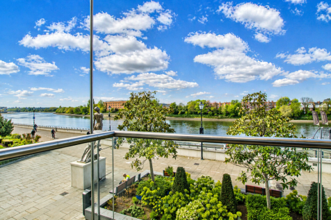 Parrs Way, London, W6