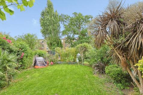 Lynton Road, London, W3