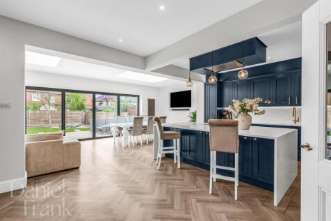 Algers Road, Loughton