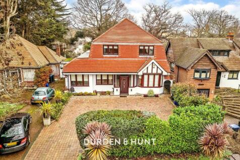 Traps Hill, Loughton, IG10