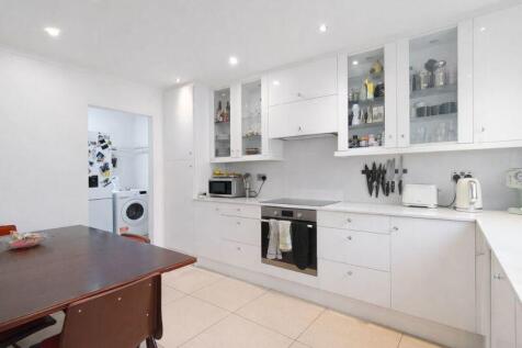 Caldecott Way, Clapton, E5
