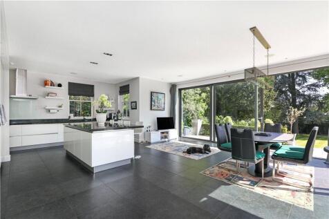 Neville Avenue, Coombe House Estate, KT3