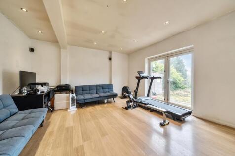 Green Lane, Stanmore, HA7