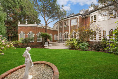 Byron Drive, London, N2