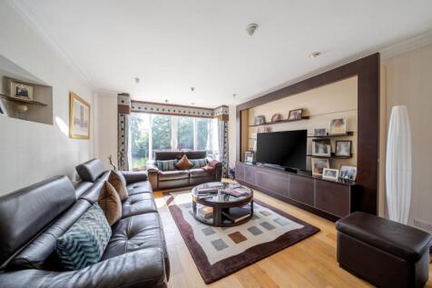 Dalkeith Grove, Stanmore, HA7
