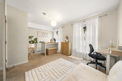 Blenheim Gardens, Kingston upon Thames, KT2