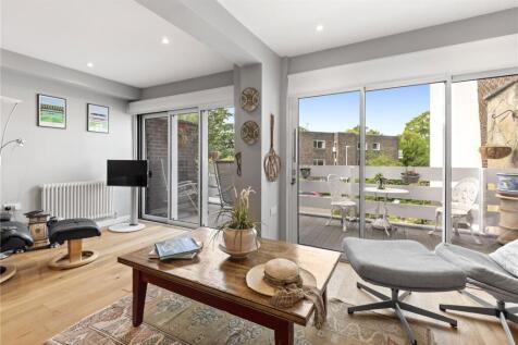Morecoombe Close, Kingston Hill, Surrey, KT2