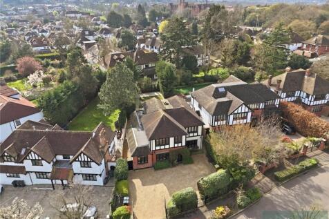 Woodland Way, Woodford Green, IG8