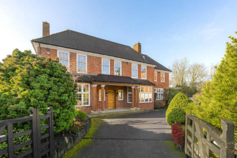 Bracknell Gardens, Hampstead, NW3