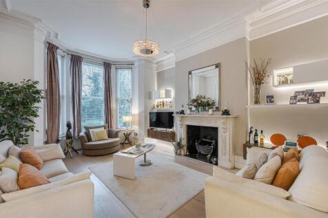 Chalcot Gardens, Belsize Park, London