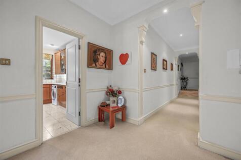 Garden Apartment, Oakhill Avenue, Hampstead, NW3