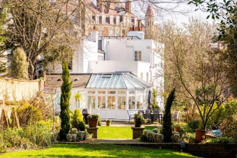 Frognal, Hampstead Village, NW3
