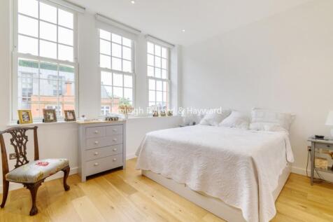 Islington Square, Islington, London, N1