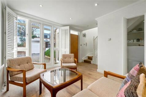 Dove's Yard, London, N1