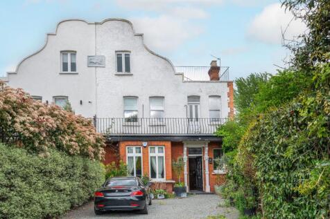 Shooters Hill Road, Blackheath, London, SE3