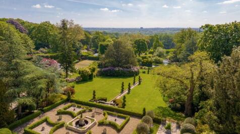Highwood Hill, London