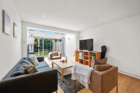 Holm Oak Close, Putney, SW15