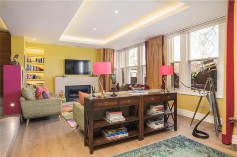 Embankment, Putney, London, SW15