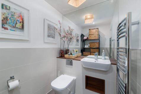 Peartree Way, London, SE10