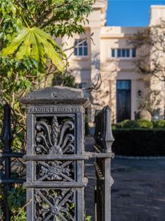 Gloucester Gate, Regent's Park, London, NW1