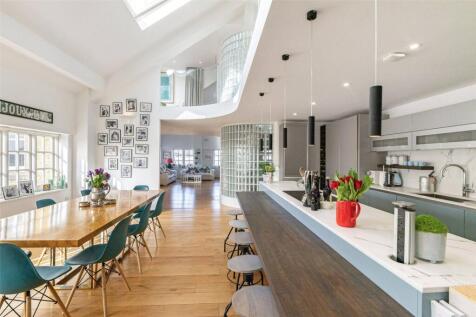 Thackeray Road, London, SW8