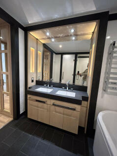 5 New Union Square, London, SW8