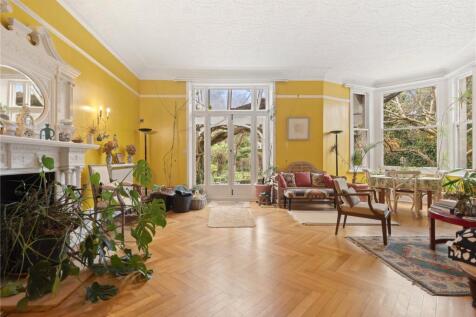 Castelnau, Barnes, London, SW13