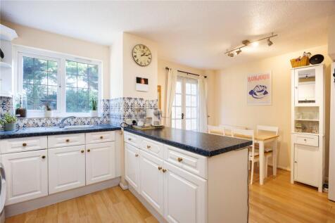 Crowthorne Close, London, SW18