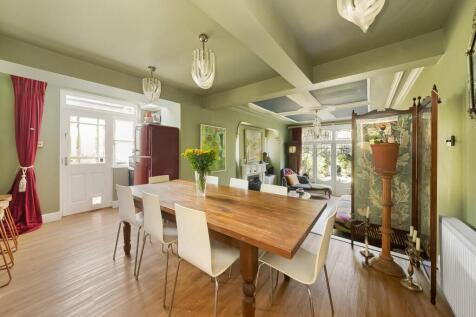 Woodwarde Road, Dulwich, London, SE22