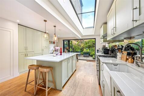 Gayford Road, London, W12