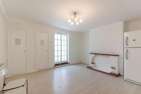 Askew Road, Ravenscourt Park, London, W12