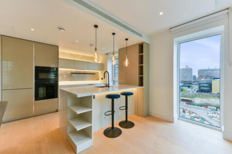 Parkside Apartments, Cascade Way, London, W12