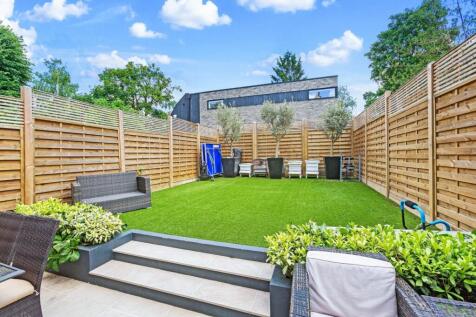 Raleigh Gardens, Brixton, London, SW2
