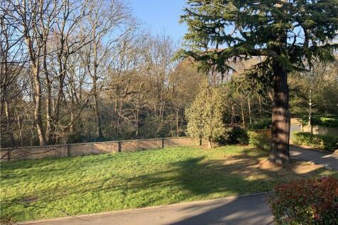 Cedar Park Gardens, Camp Road, SW19