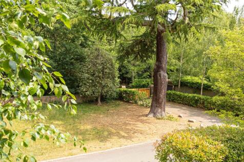 Cedar Park Gardens, Wimbledon, London, SW19