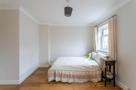 Pine Grove, London, SW19