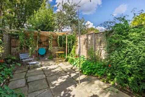 Benhill Road, London, SE5