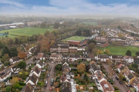 Shottfield Avenue, 
East Sheen, SW14