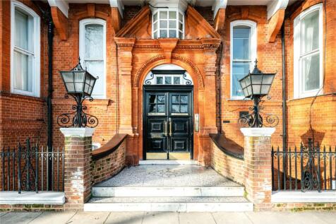Chelsea Embankment, Chelsea, London, SW3