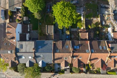 Upper Richmond Road West, 
East Sheen, SW14