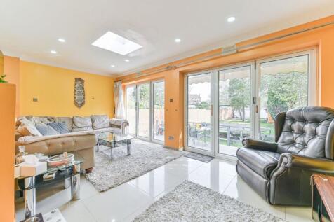 Beverley Way, Raynes Park, London, SW20