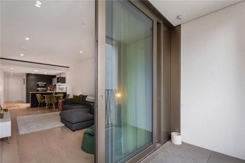 Bartholomew Close, London, EC1A