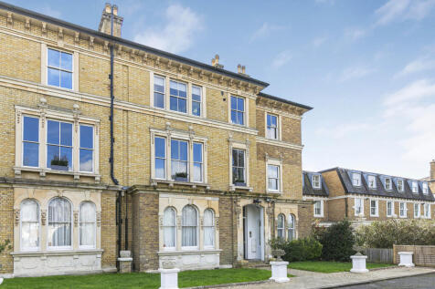 Copse Hill, London, SW20