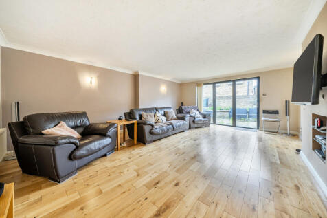 Hickmore Walk, Clapham, London, SW4