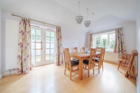 Sandy Lane, Richmond, TW10